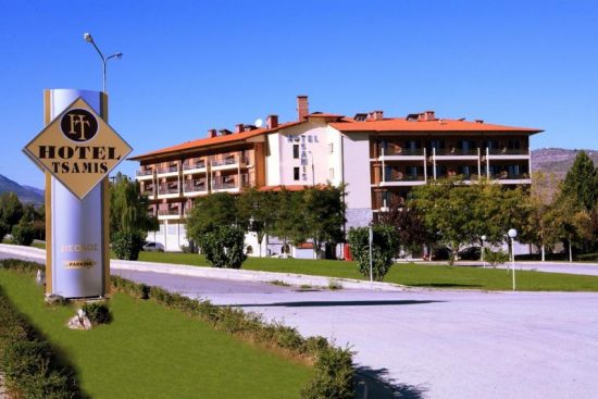 Ισχυρή έκρηξη την Καστοριά – Καταστράφηκε το ξενοδοχείο «Tsamis»