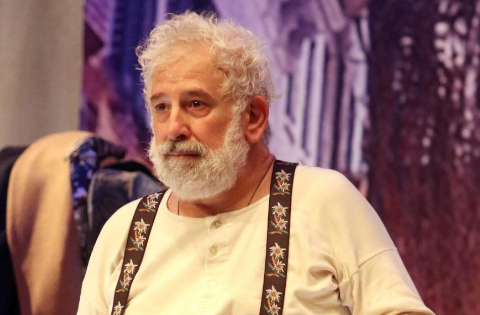 Τέλος και από το Θέατρο Μουσούρη ο Πέτρος Φιλιππίδης (video) Mononews.gr