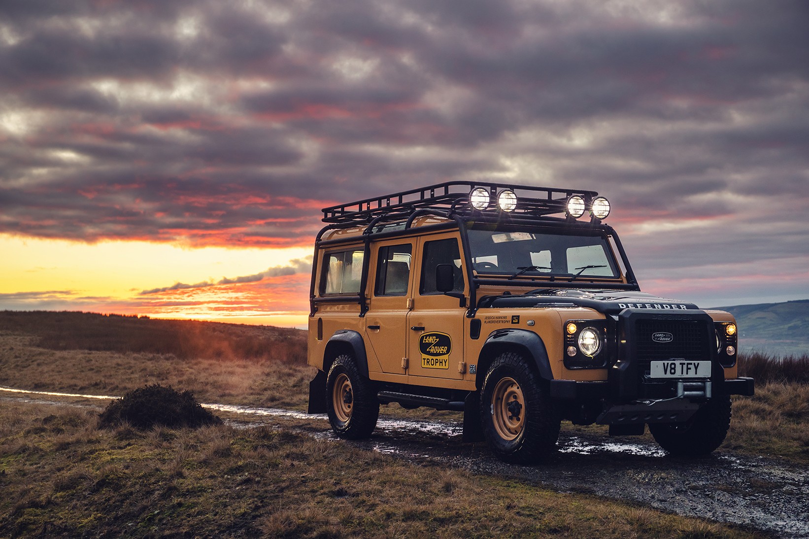 Land Rover Trophy: Ένα ταξίδι στο χρόνο!