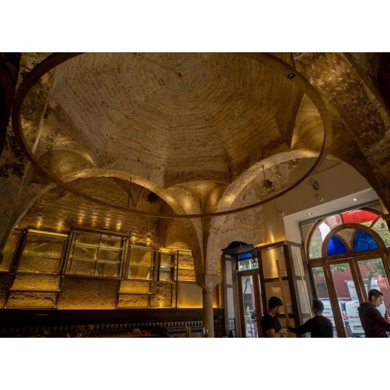 Ισλαμικό χαμάμ του 12ου αιώνα ανακαλύφθηκε πάνω από ένα tapas bar στη Σεβίλλη