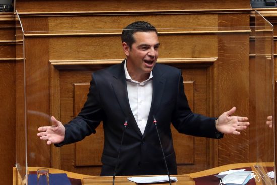 Αλέξης Τσίπρας (δευτερολογία): «Πώς γίνεται να είστε μόνος απέναντι σε όλους τους υπόλοιπους» (video)