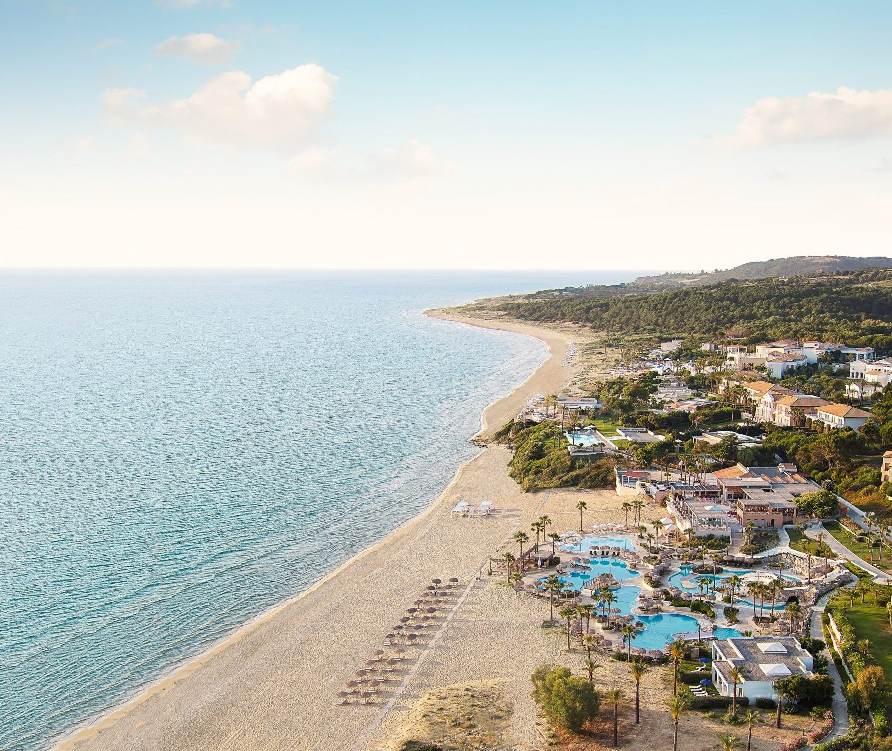 «Πάσχα Μαζί» στην Grecotel: Πασχαλινά πακέτα σε Σούνιο και Κυλλήνη