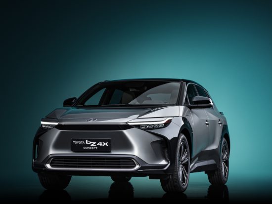 Τελικά η Toyota πάει σε ηλεκτρικά οχήματα!