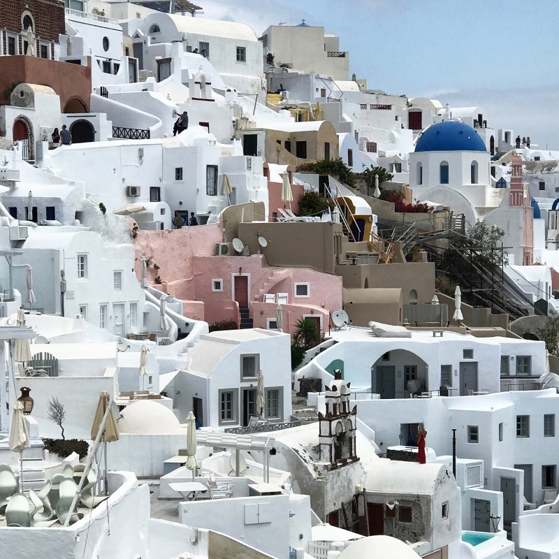 Τα 15 ελληνικά νησιά που προτείνει η Daily Telegraph για διακοπές