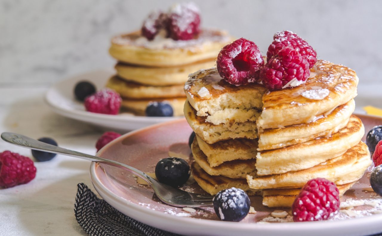 Gluten-free pancakes με βρώμη: Η συνταγή για το τέλειο πρωινό