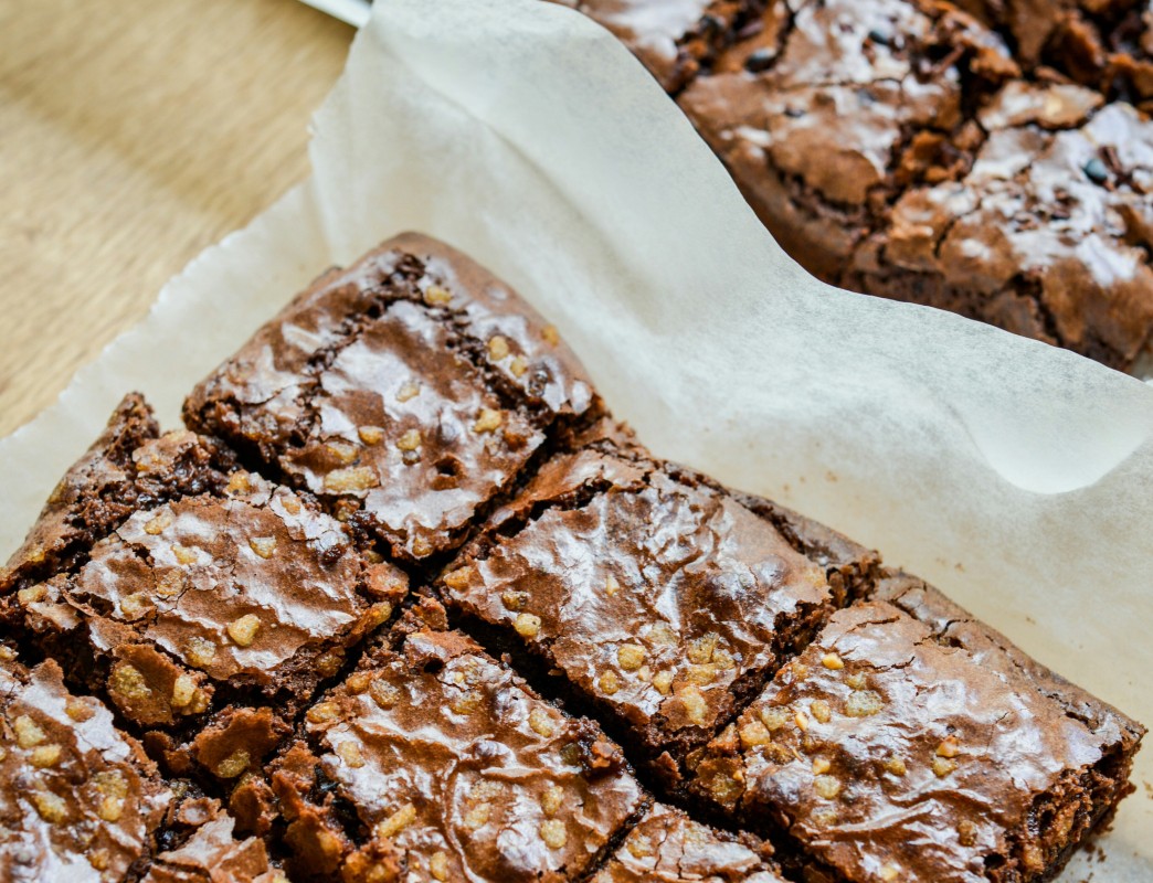 Απόλαυση χωρίς ενοχές: Light brownies χωρίς γλουτένη