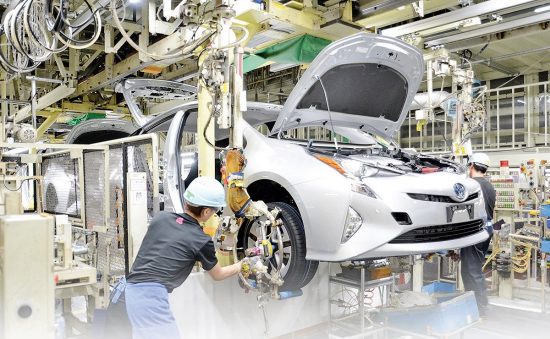 Toyota: Όλα τα εργοστάσιά της ουδέτερα ως προς τον άνθρακα, μέχρι το 2035