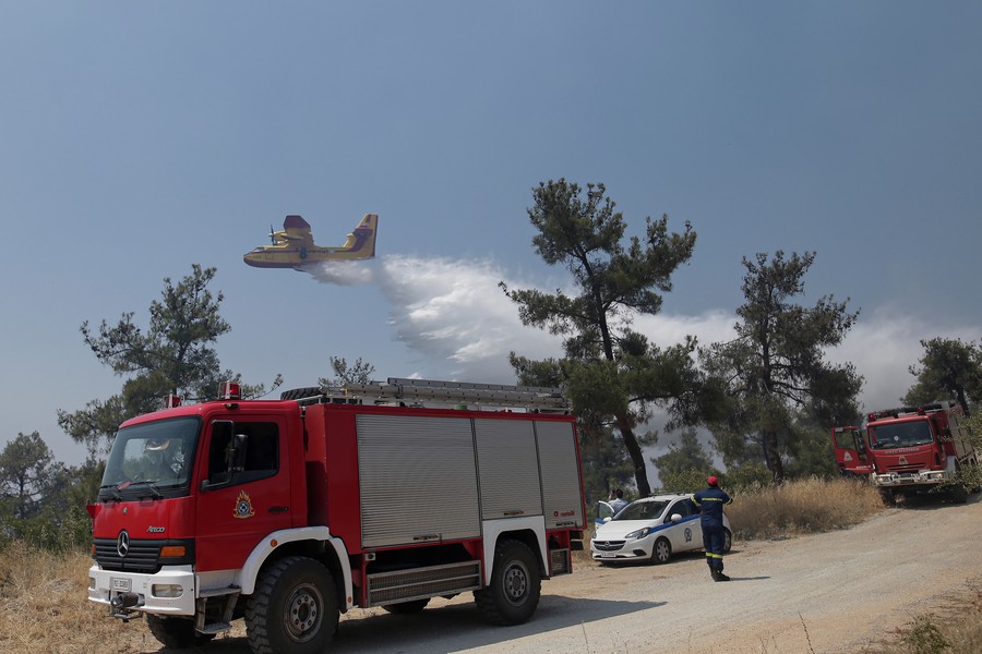 Ζέρβας για πυρκαγιά στο Σέιχ Σου: Ευτυχώς δεν είχαμε ανέμους και ήρθαν γρήγορα τα αεροπλάνα