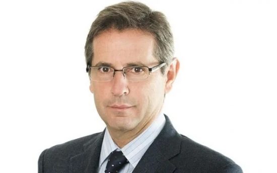 Παπουτσάνης: Βαρίδι για τη μετοχή η πτώση των κερδών
