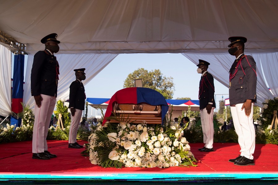 Αϊτή: Επεισόδια στην κηδεία του δολοφονηθέντος προέδρου Μοΐζ, απομακρύνθηκαν οι ξένοι αξιωματούχοι