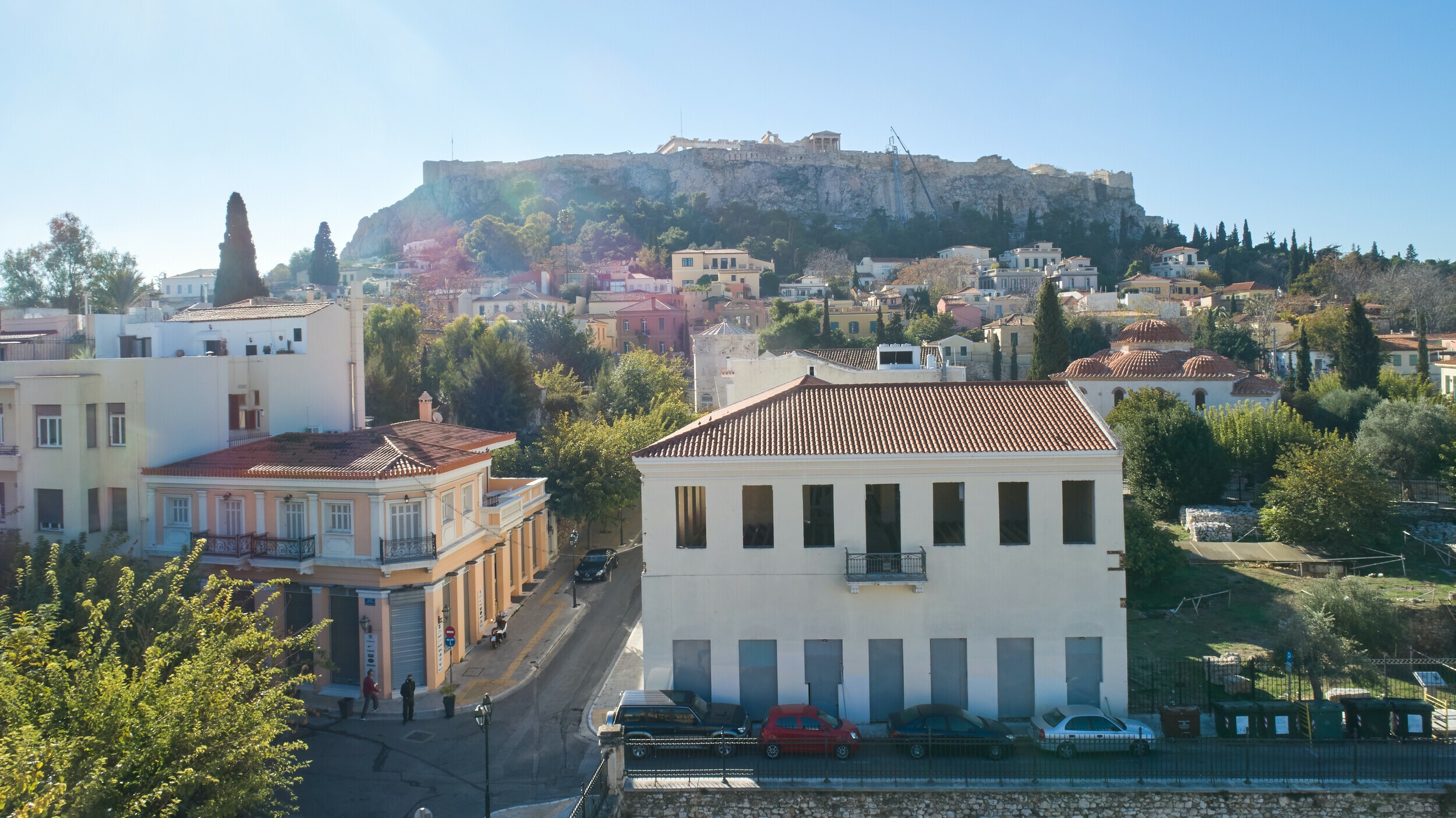 Πωλείται το πρώτο ξενοδοχείο της Αθήνας δίπλα στη Ρωμαϊκή Αγορά