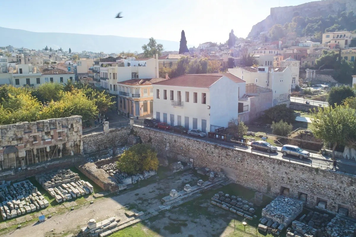 Πωλείται το πρώτο ξενοδοχείο της Αθήνας δίπλα στη Ρωμαϊκή Αγορά