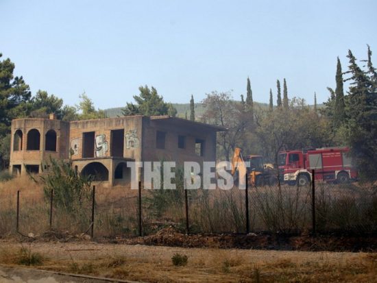Φωτιά στην Πάτρα: Βελτιωμένη εικόνα στη Δροσιά – Οριοθετημένη η πυρκαγιά στην Ελεκίστρα