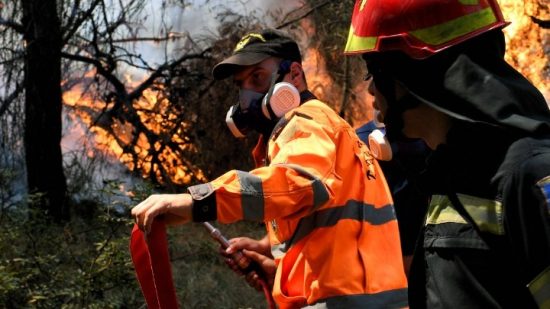 Φωτιά στη Ρόδο: – Χωρίς ηλεκτρικό ρεύμα μεγάλο μέρος του νησιού