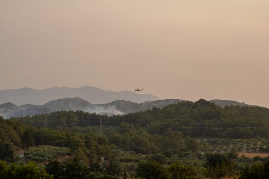 Υπό μερικό έλεγχο τέθηκε η πυρκαγιά σε δασική έκταση στην Κερατέα