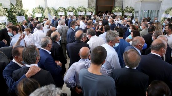 Το τελευταίο αντίο στον Κωνσταντίνο Μίχαλο – Τι έδειξε η νεκροτομή
