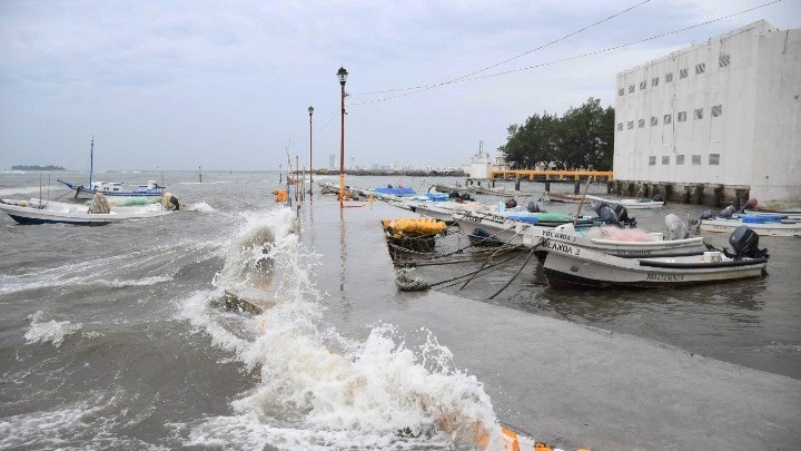 Ο κυκλώνας Γκρέις απειλεί ξανά το Μεξικό