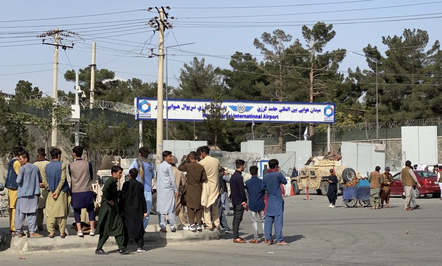 Αφγανιστάν: Άνοιξε το αεροδρόμιο της Καμπούλ για αποστολή βοήθειας