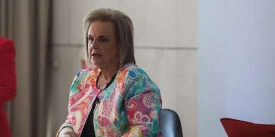 Παγώνη: Πότε έρχεται η αποκλιμάκωση – Μέχρι πότε θα φοράμε μάσκα