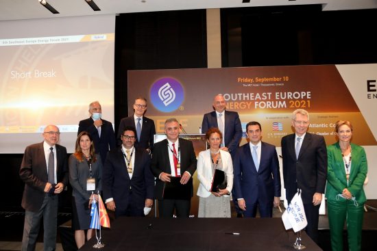 ΔΕΣΦΑ – NER JSC SKOPJE: Συμφωνία για τον αγωγό φυσικού αερίου Ελλάδας – Β. Μακεδόνιας