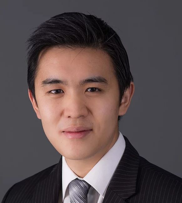Dennis Shen αναλυτής του οίκου αξιολόγησης Scope Ratings