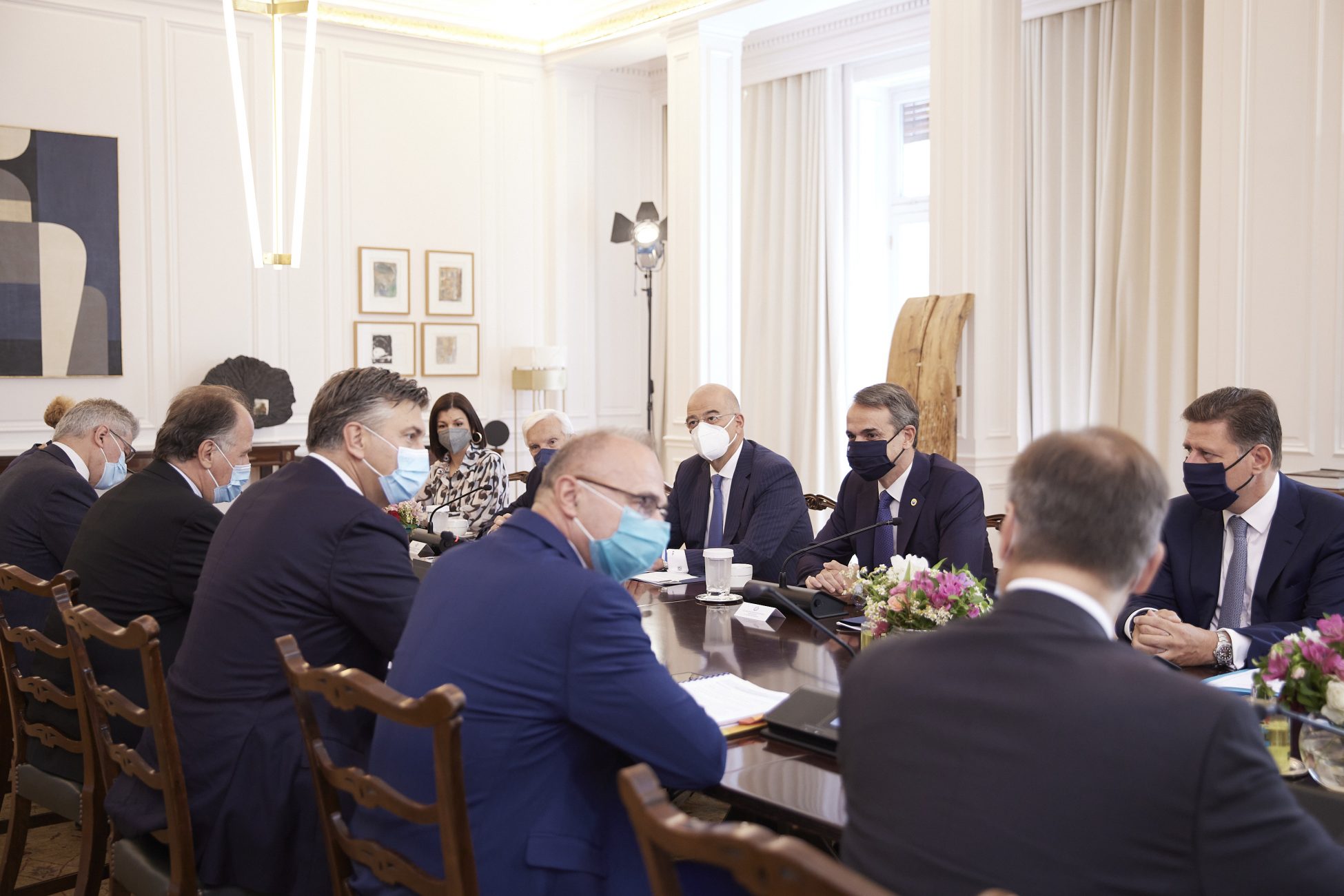 EUMED9: Συνάντηση Μητσοτάκη με τον Κροάτη πρωθυπουργό – Ακολουθεί η συνάντηση με Ντράγκι