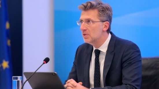 Άκης Σκέρτσος: «Πολιτικές βασισμένες στην επιστημονική γνώση και τα δεδομένα»