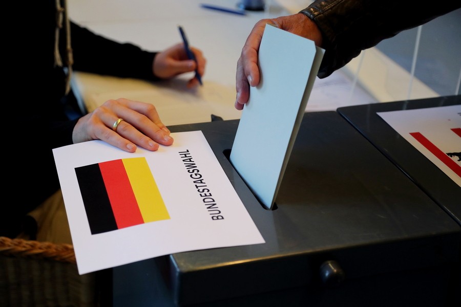 Γερμανία: Στις κάλπες 60,4 εκατ. Γερμανοί, αποφασίζουν για τη μετά-Μέρκελ εποχή