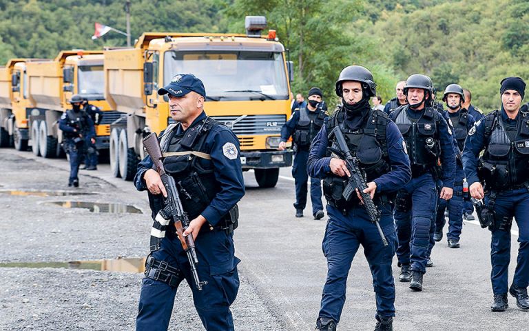 Βόρειο Κόσοβο: Ξεκίνησε να εφαρμόζεται η συμφωνία για την αποκλιμάκωση της έντασης στα σύνορα
