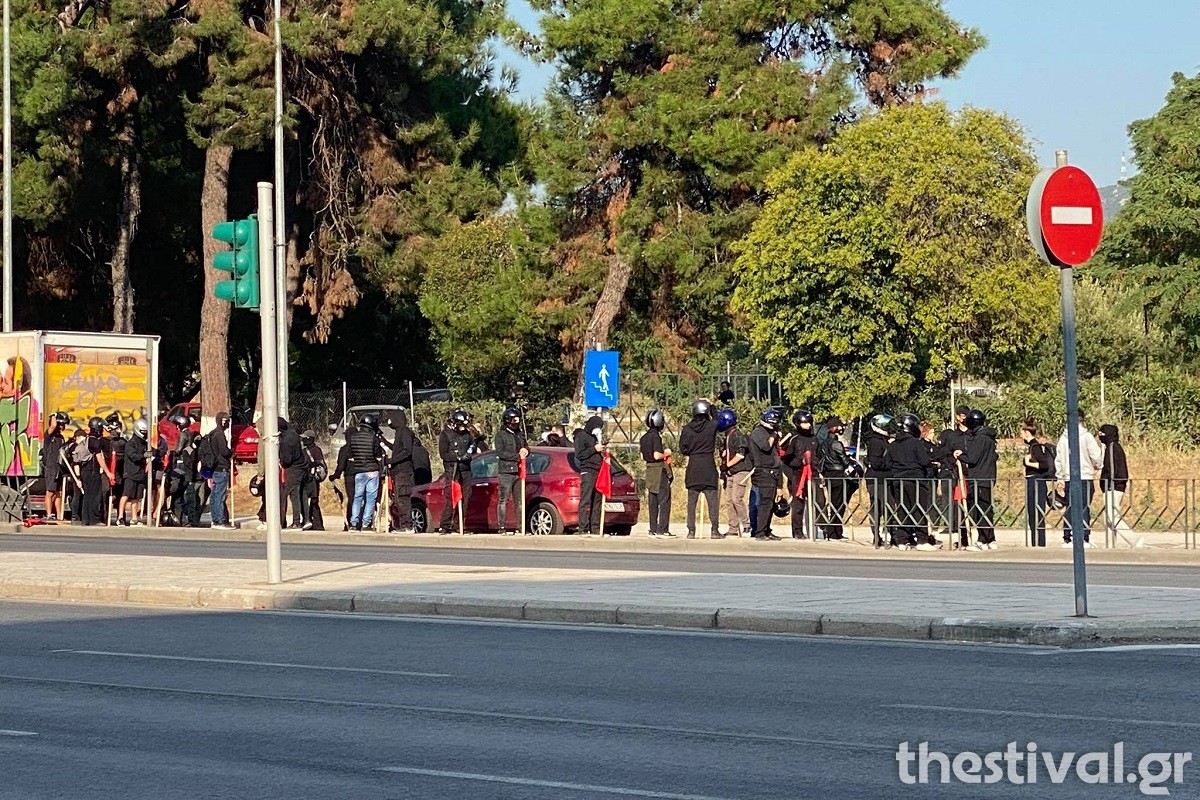 Σταυρούπολη: Σε εξέλιξη δύο συγκεντρώσεις εθνικιστών και αντιεξουσιαστών