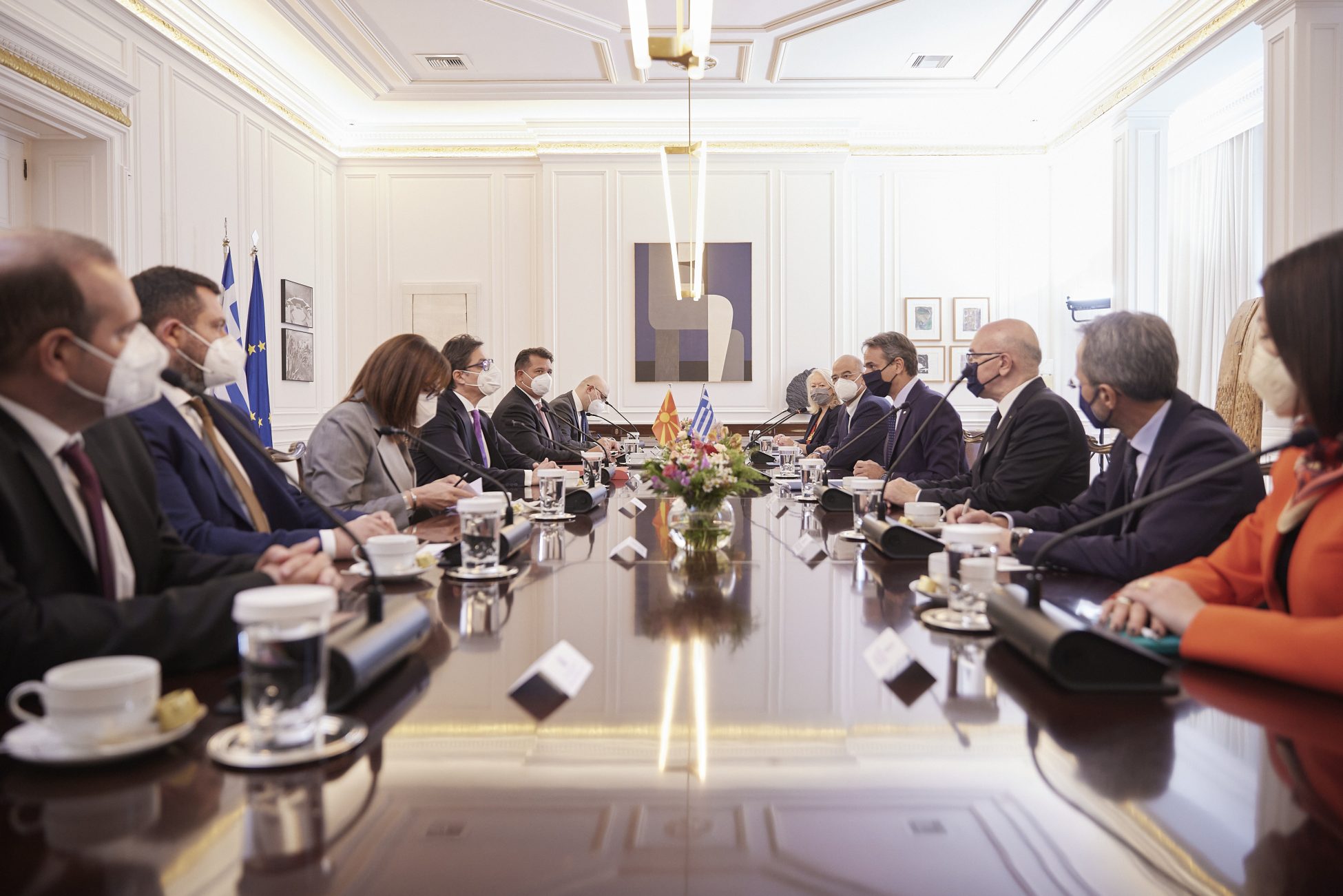 Μητσοτάκης σε Πενταρόφσκι: Η υποστήριξή μας συναρτάται με την συνεπή εφαρμογή της Συμφωνίας των Πρεσπών