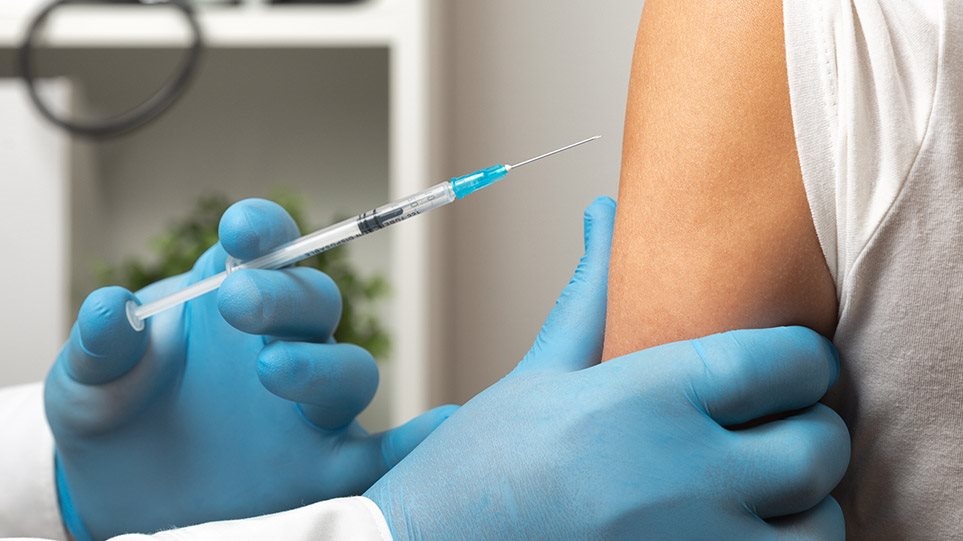 Ισπανία: Τρίτη δόση με Moderna ή Pfizer για όσους έχουν εμβολιασθεί με Johnson&Johnson