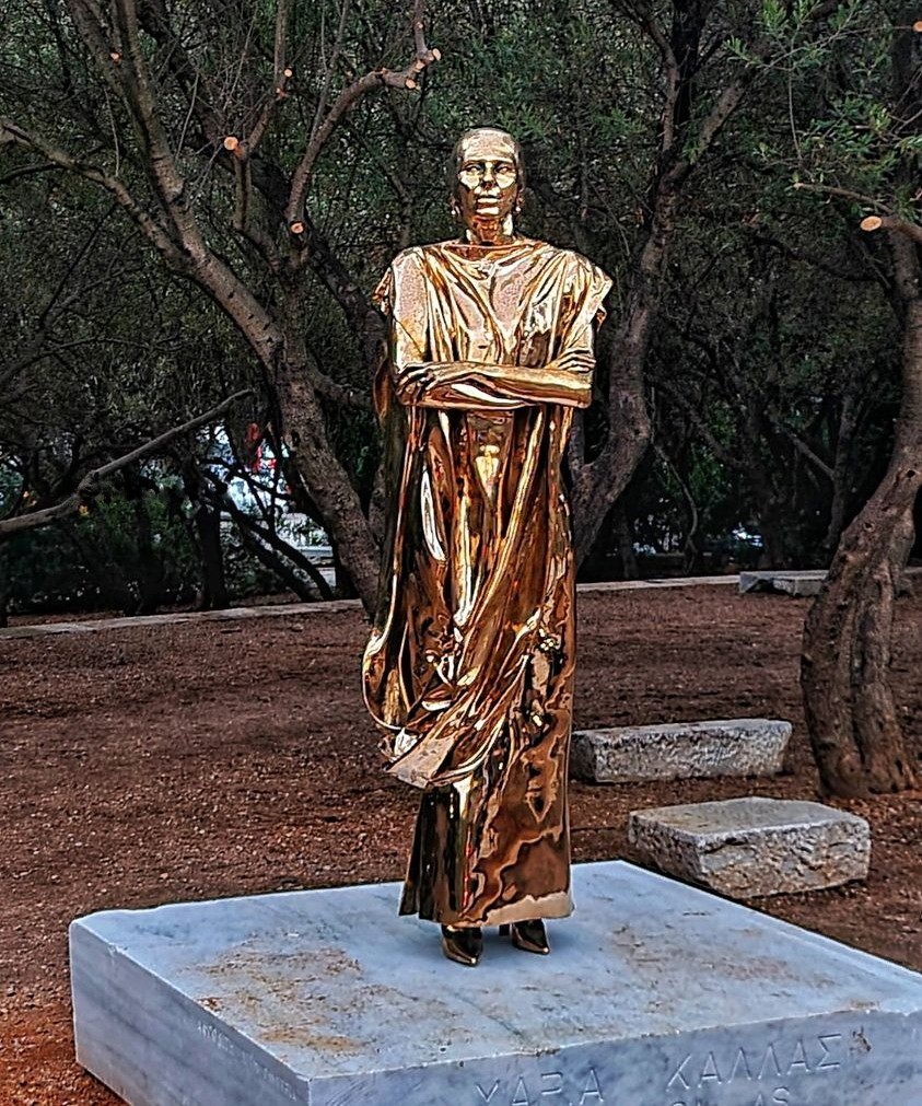 Ήταν κιτς η Μαρία Κάλλας; Το άγαλμα κάτω από την Ακρόπολη προκαλεί αρνητικά σχόλια