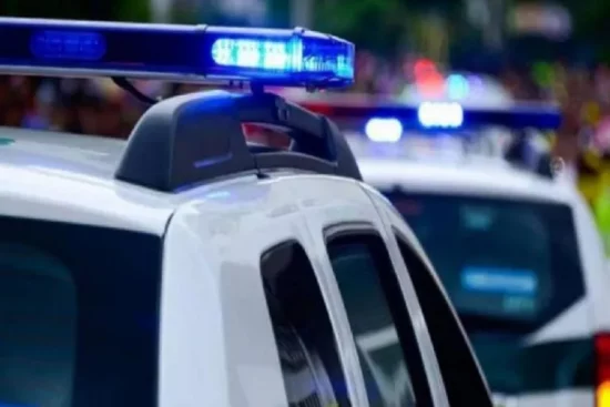 Δολοφονία στο Αιγάλεω: Παραδόθηκε ο 20χρονος που σκότωσε την μητέρα του