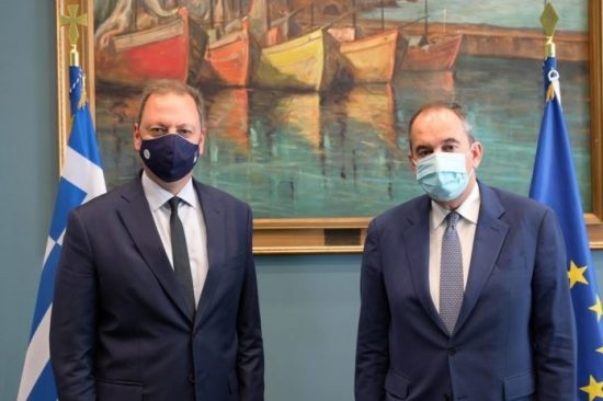 Η παράνομη αλιεία από Τούρκους αλιείς στο επίκεντρο της συνάντησης Πλακιωτάκη-Λιβανού