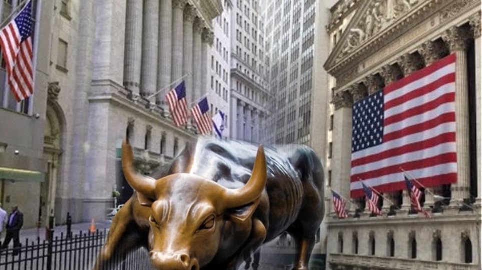 Wall Street: Νέο ρεκόρ για Dow Jones με ώθηση από την American Express - Βουτιά για Intel και Snap