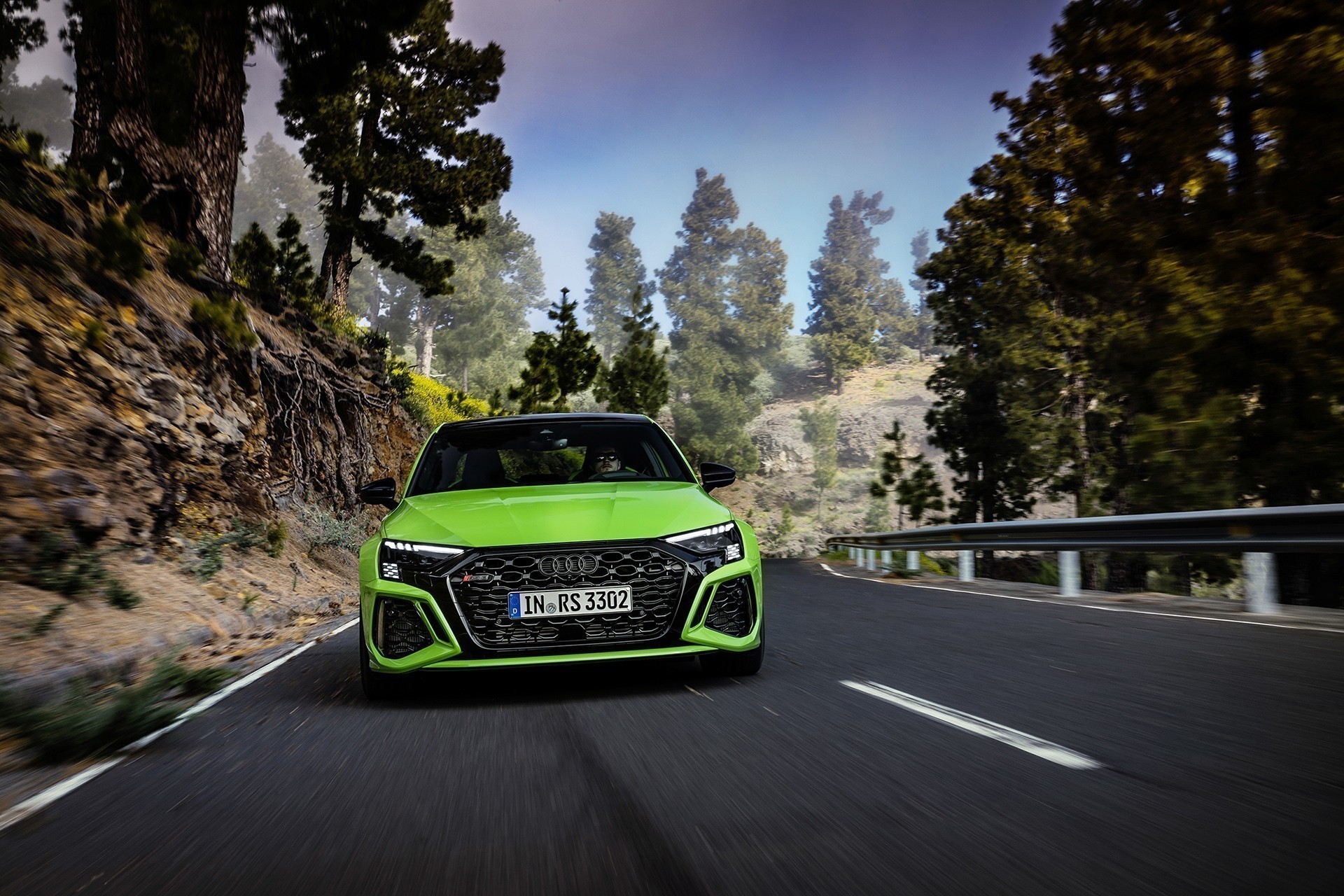 Audi RS 3 με 400PS!
