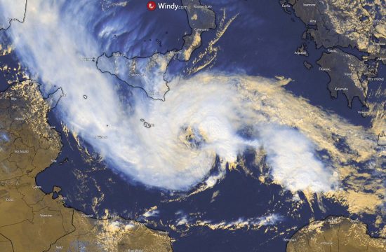 Από τον Ιανό στον… Νέαρχο: Πώς θα επηρεάσει τη χώρα ο νέος μεσογειακός κυκλώνας