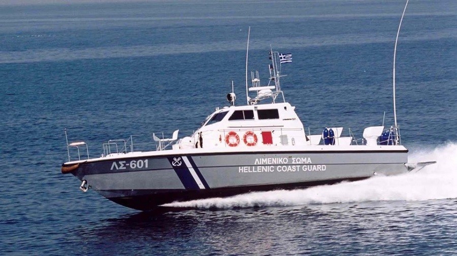 Κρήτη: Μεγάλη επιχείρηση διάσωσης αλλοδαπών  - 400 άτομα σε φορτηγό πλοίο 