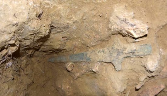 Μυκηναϊκά ξίφη από την Αιγιάλεια μιλούν για το έπος της Ιλιάδας