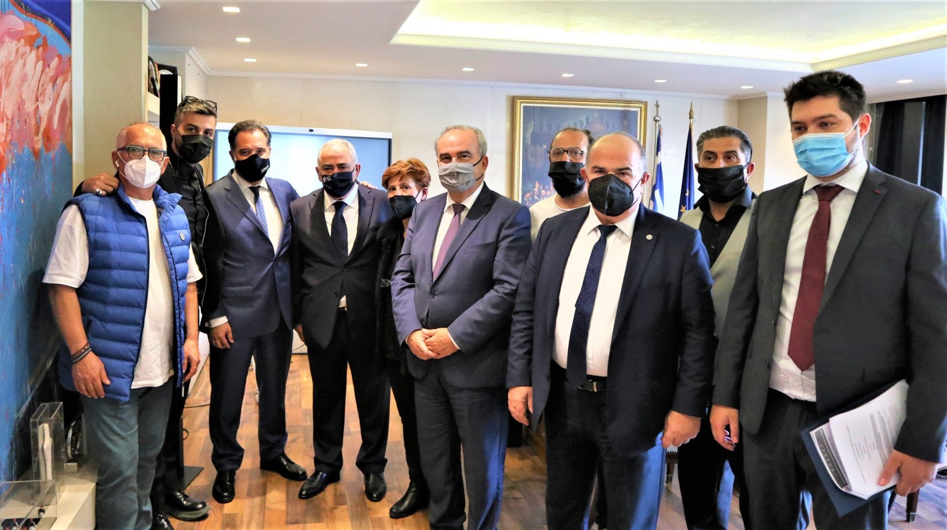 Υπ. Ανάπτυξης: Μόνο σε κομμωτές η πώληση επαγγελματικών προϊόντων κομμωτικής
