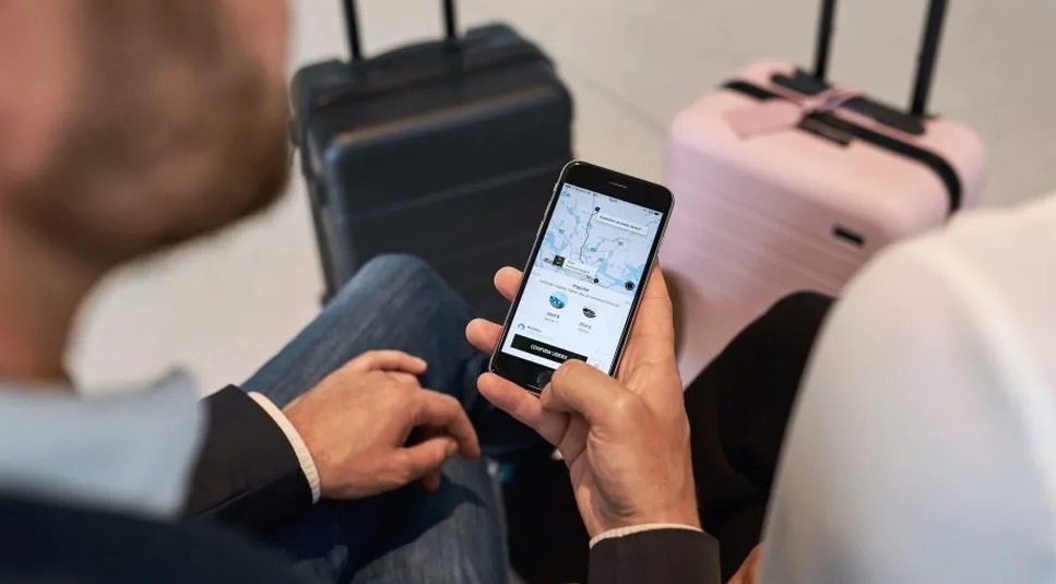 Uber App: Αύξηση 40% των χρηστών από τουρίστες στην Ελλάδα φέτος σε σχέση με το 2019