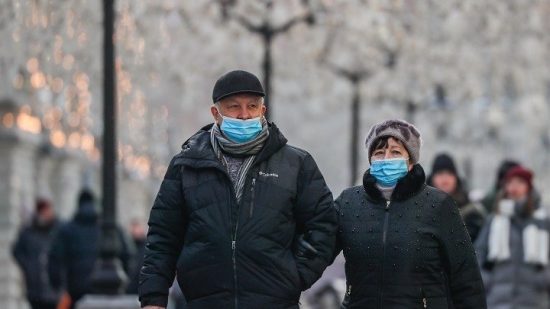 Ρωσία: Υποχρεωτικός εμβολιασμός για τους άνω των 60 ετών με χρόνιες παθήσεις στην Αγία Πετρούπολη