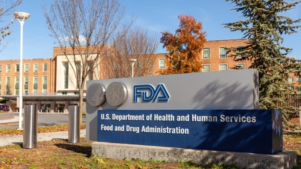 FDA: Εγκρίθηκε η χορήγηση τρίτης δόσης για όλους τους ενήλικες στις ΗΠΑ