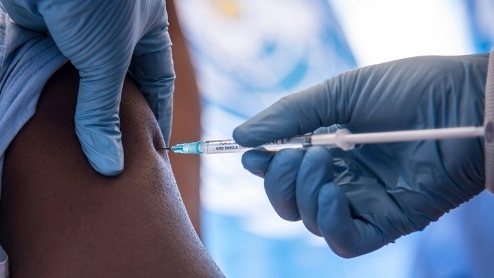 «Πράσινο φως» για τον εμβολιασμό παιδιών 5 έως 11 ετών – Στους 4 μήνες η αναμνηστική δόση