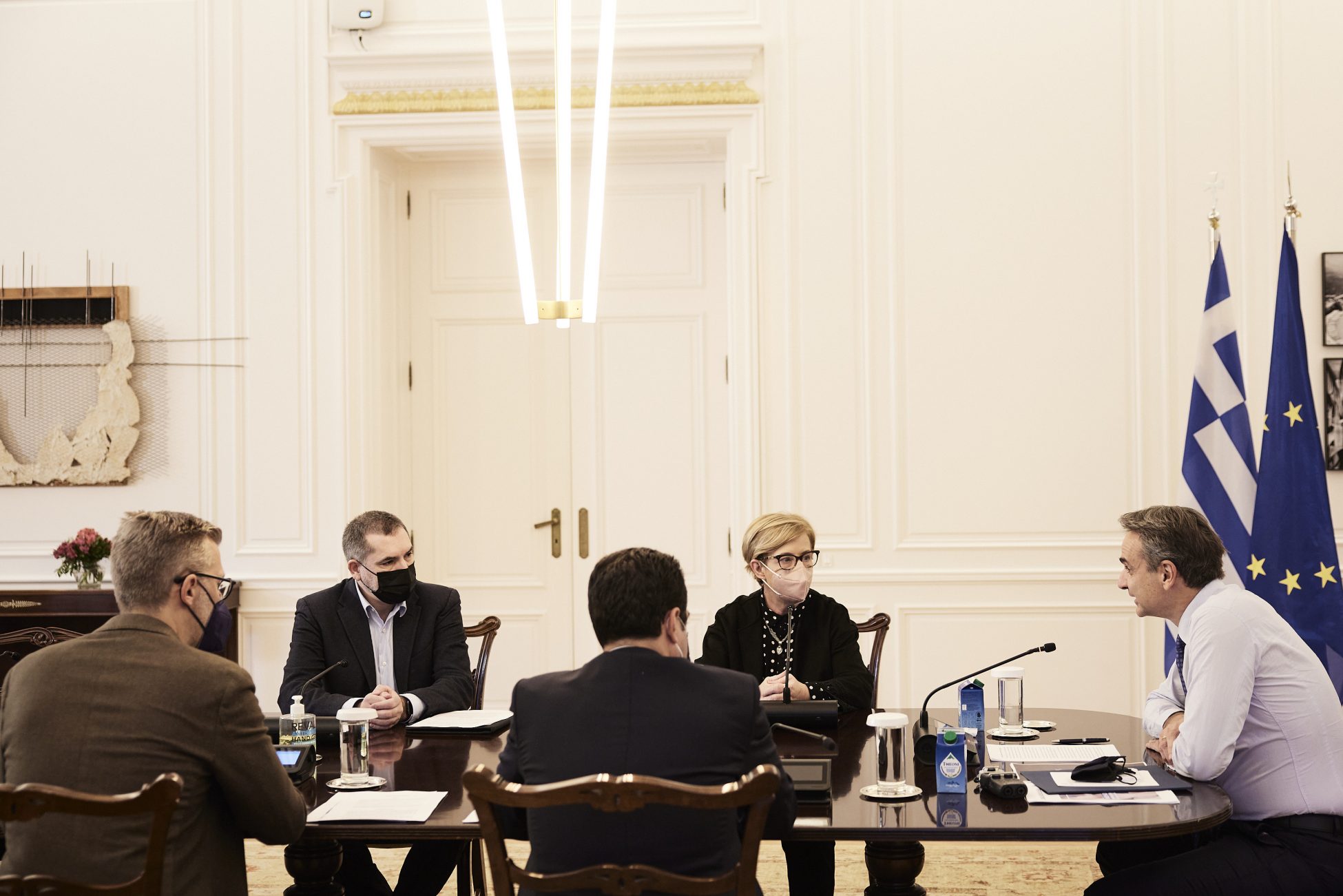 Μητσοτάκης σε οροθετικούς: Πλήρης ένταξη στην άυλη συνταγογράφηση και δυνατότητα τεκνοθεσίας