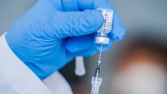 Παραλλαγή Όμικρον: Κλειδί για την αντιμετώπιση η τρίτη δόση εμβολίου mRNA σύμφωνα με αμερικανικές μελέτες