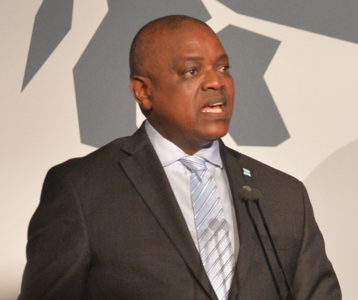 Μποτσουάνα: Ο πρόεδρος της χώρας ζητά να ανακληθούν οι ταξιδιωτικοί περιορισμοί σε βάρος της νότιας Αφρικής