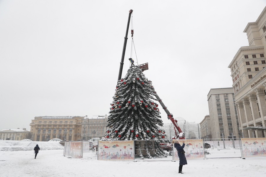 Σφοδρή χιονόπτωση έπληξε τη Μόσχα μετά από 72 χρόνια