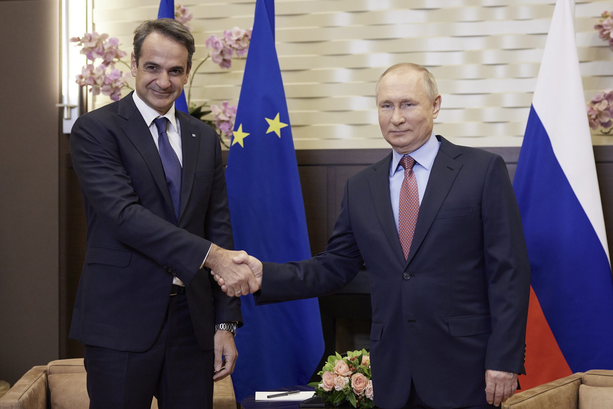 Μητσοτάκης από το Σότσι: Ανοιχτή πρόσκληση στην Τουρκία για διάλογο – Λύση στο θέμα της ΑΟΖ μόνο στο πλαίσιο του Δικαίου της Θάλασσας